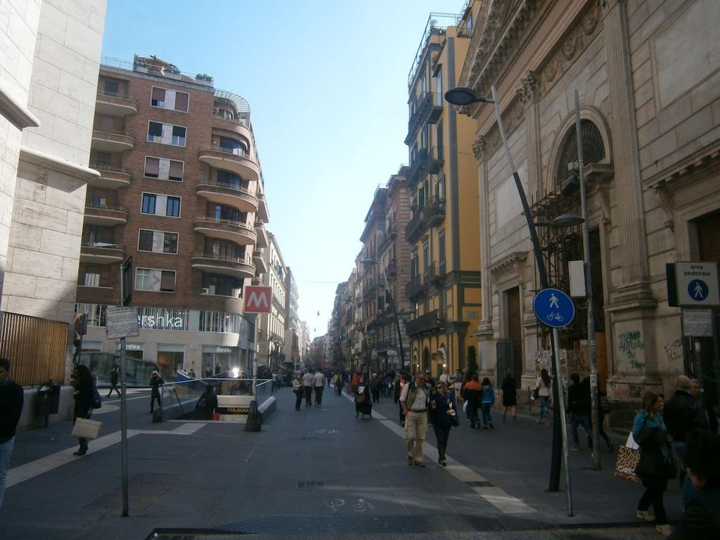 B&B Da Roberto Naples Exterior photo