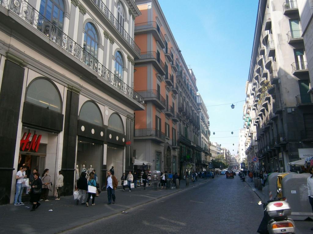 B&B Da Roberto Naples Exterior photo