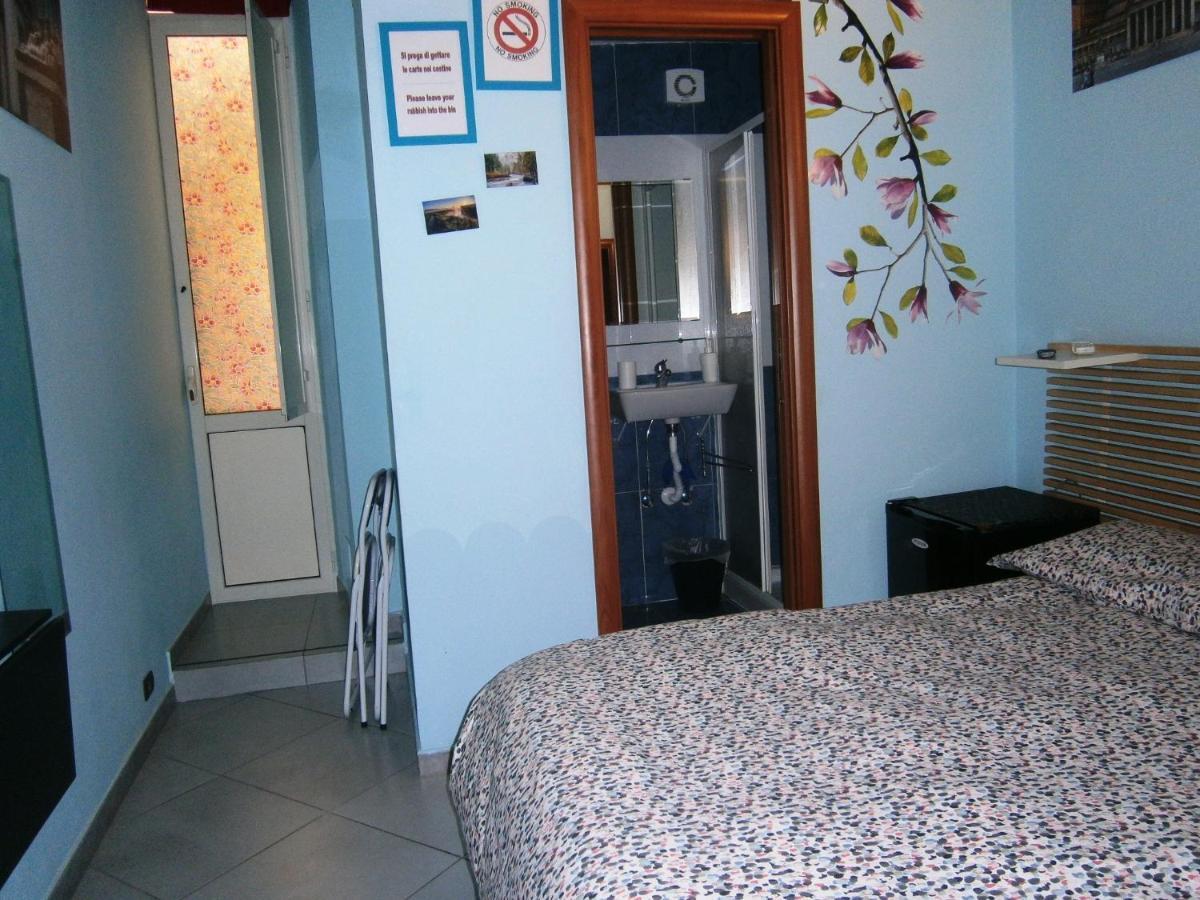 B&B Da Roberto Naples Exterior photo